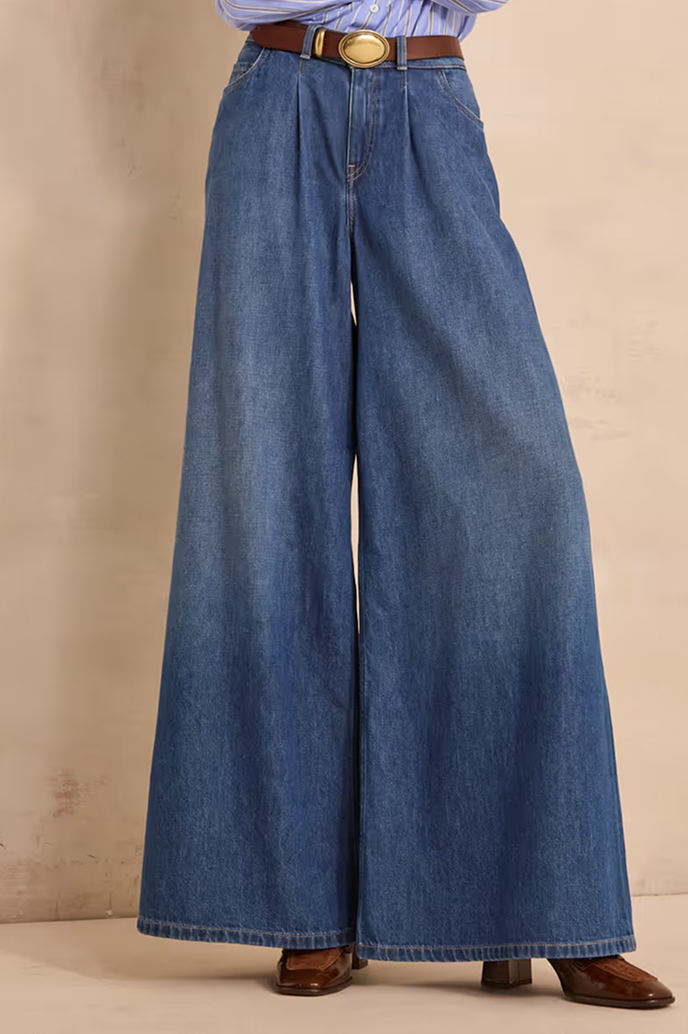 Wide-leg jeans
